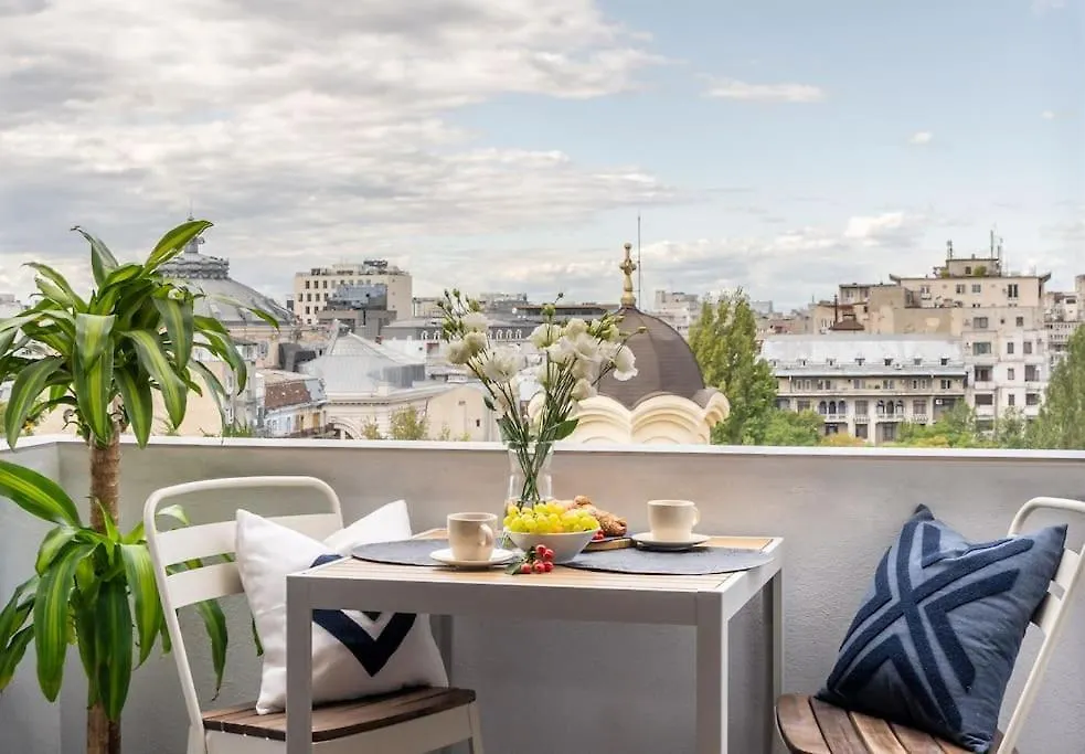 アパート ブカレストStunning Views 2Br Midtown Flat - Charming Balconyアパートメント
