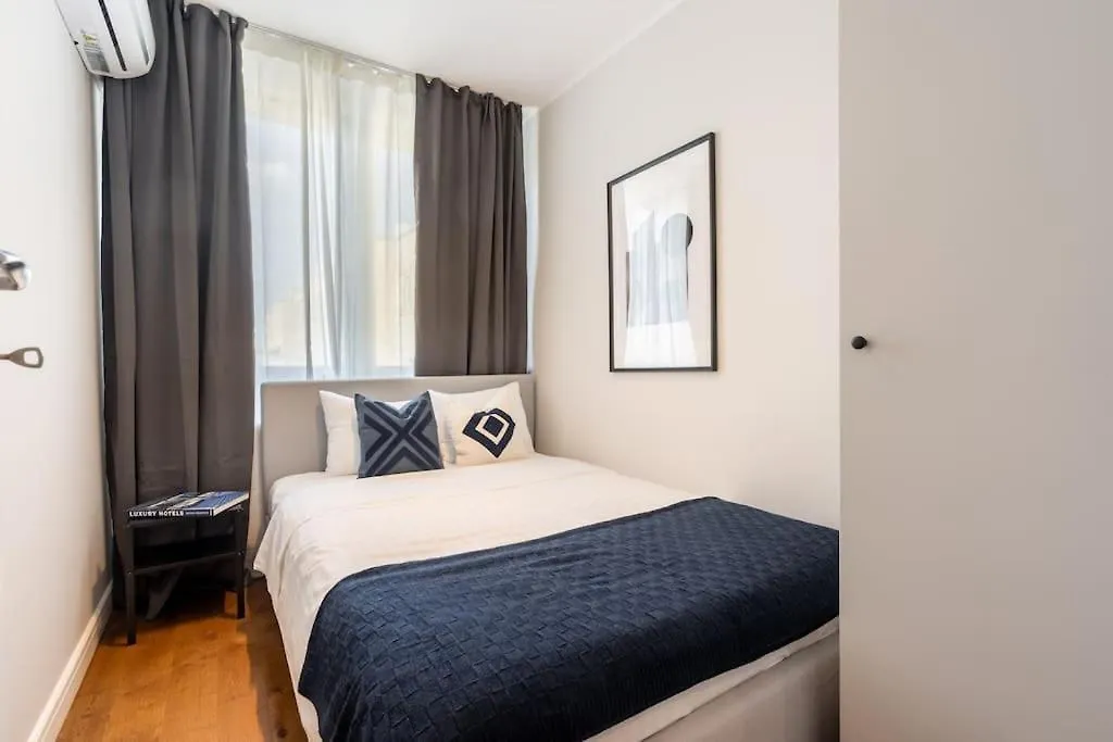 ブカレストStunning Views 2Br Midtown Flat - Charming Balconyアパートメント ルーマニア