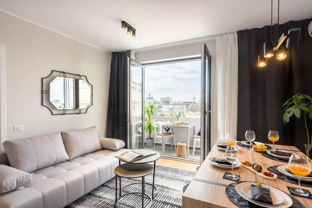 Appartement Stunning Views 2Br Midtown Flat - Charming Balcony à Bucarest
