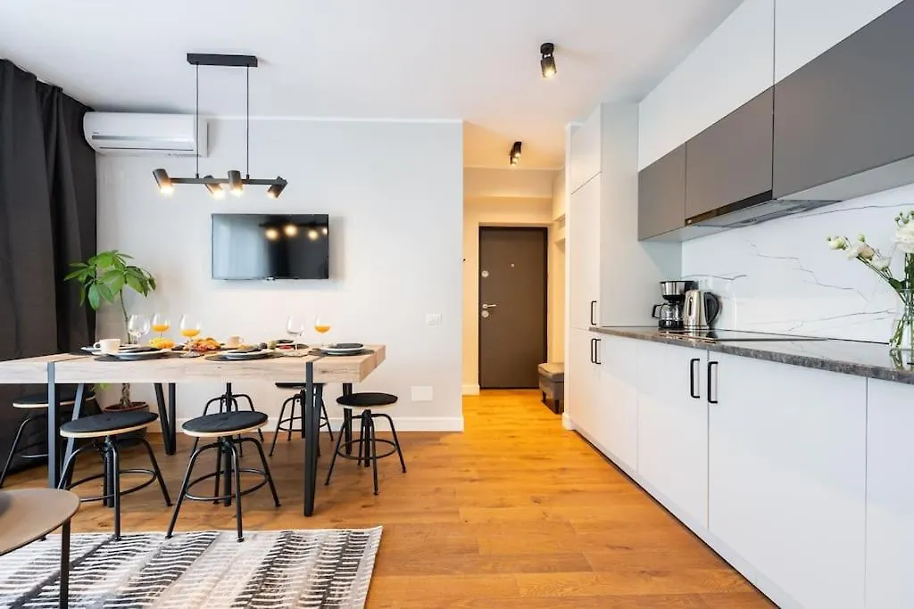 Appartement Stunning Views 2Br Midtown Flat - Charming Balcony à Bucarest